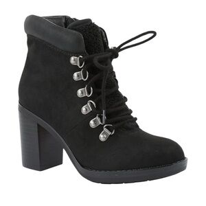 NIB Kensie Atlanta Boots